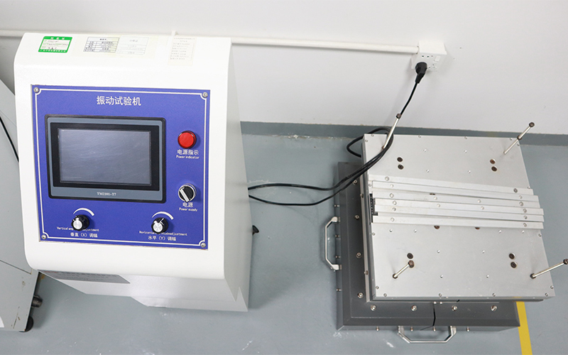 Vibration-testing-machine